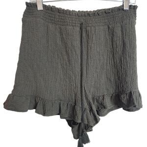 Love Streak Dark Olive Green Ruffle Hem Crinkle Shorts, NWT, XL